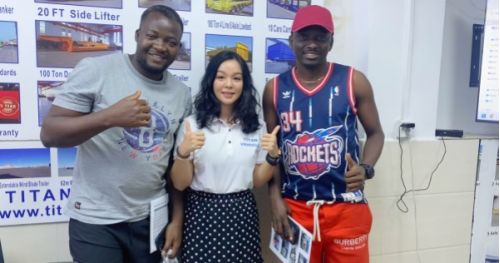 Ghana Guests Came to Tongya Vechile to Buy 50 CBM Dry Bulk Tanker Trailer