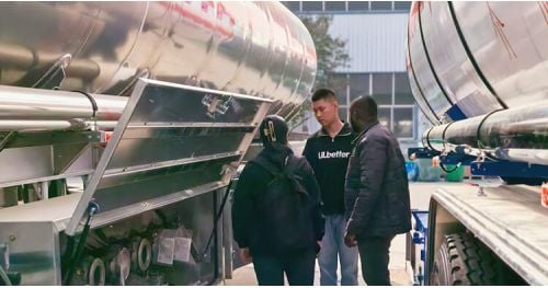 Haitian Customers Come to Tongya Factory to Inspect Aluminum Tanker Trailer