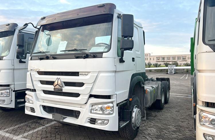 Congo Customer Visit Tongya and Buy SINOTRUK Tractor Heads