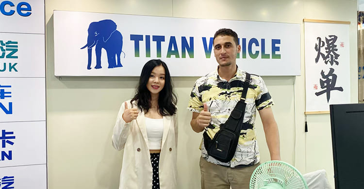 Tri Axle Folding Gooseneck Trailer for Sale in Guyana