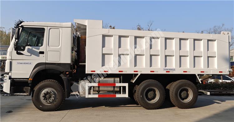 Used Howo Dump Truck 6x4 for Sale In Guyana