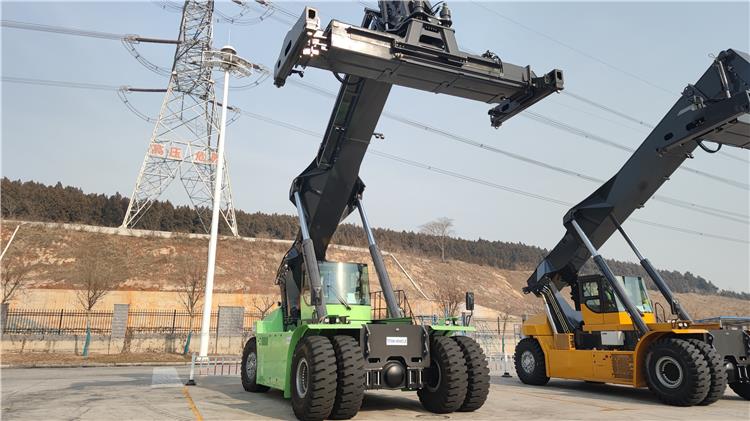 XCMG Electric Reack Stackers for Sale In Tanzania