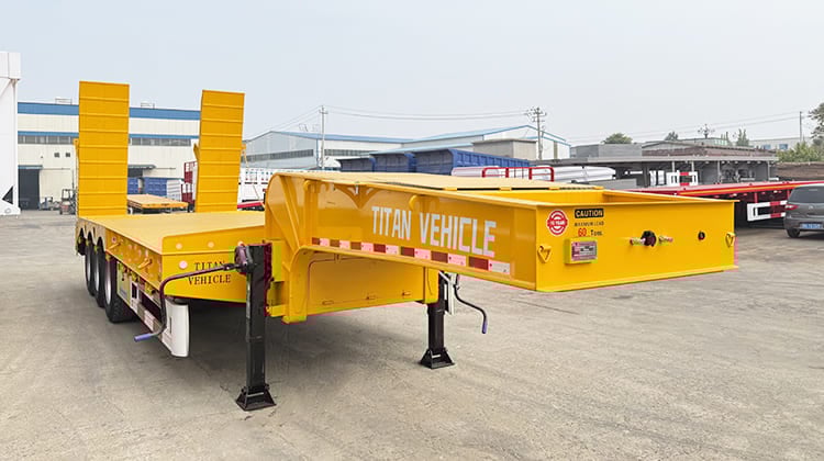 Tri Axle Lowbed Truck Trailer Price for Sale in Mali